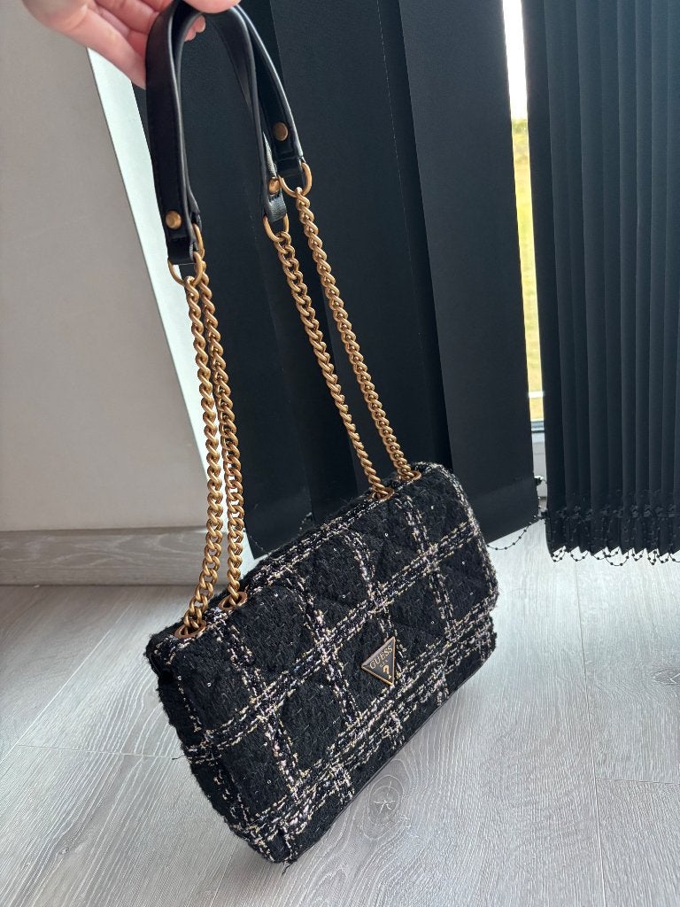 Handtas guess, Handtassen en Accessoires, Tassen | Damestassen, Ophalen of Verzenden, Nieuw, Zwart, Handtas