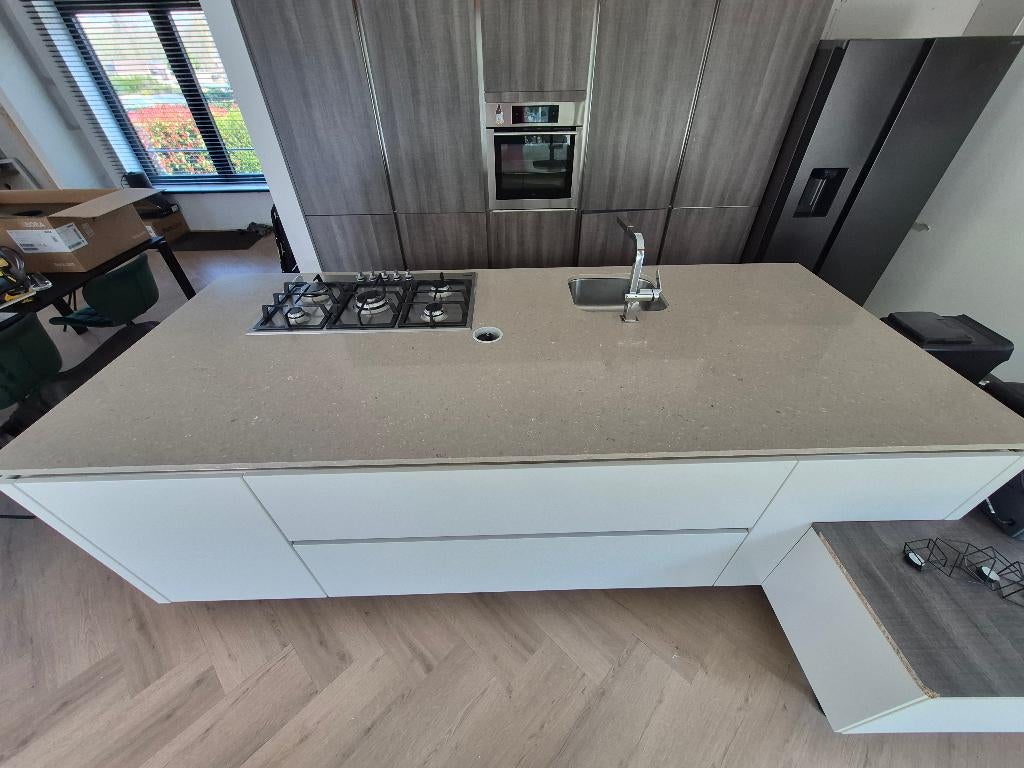 Jetstone composiet werkblad, Ophalen, Gebruikt, 100 tot 150 cm, 200 cm of meer