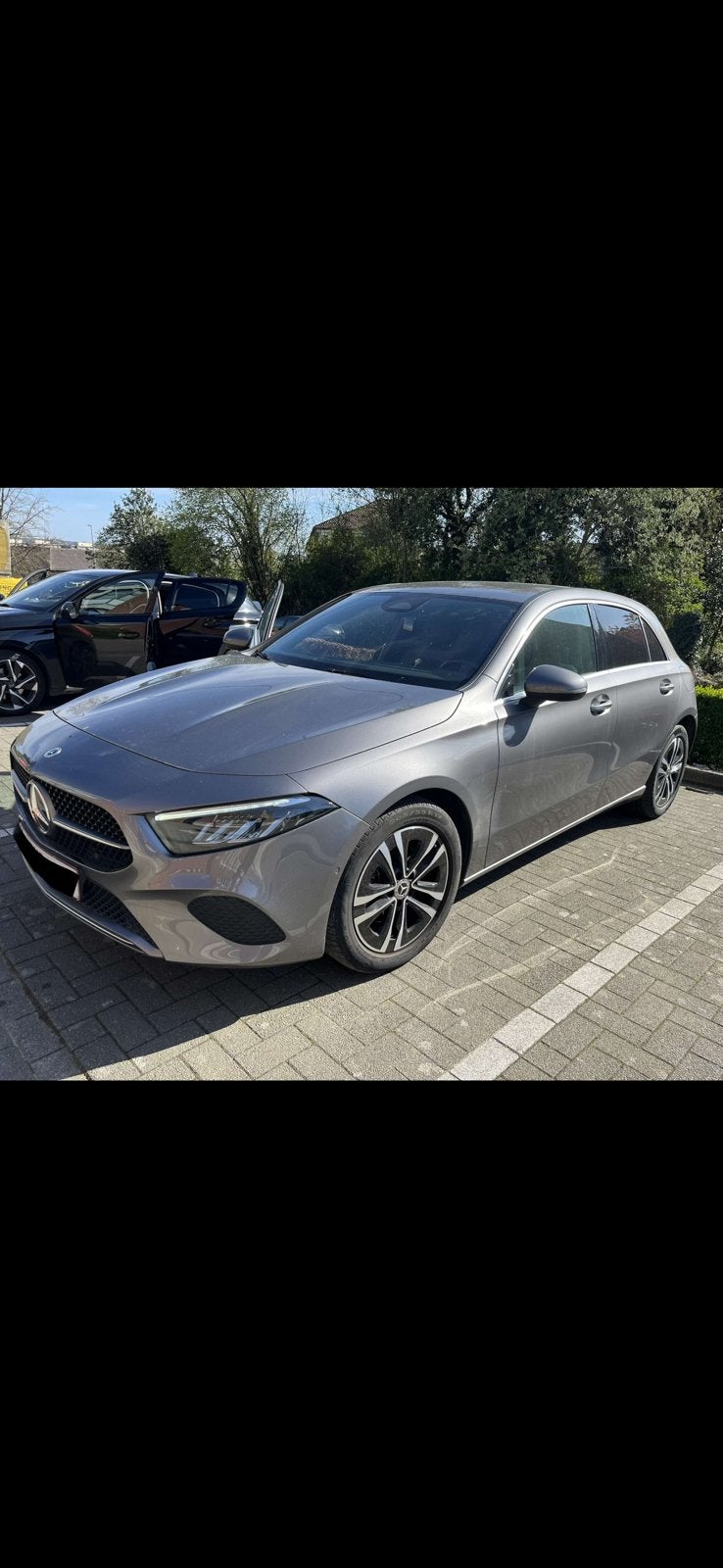 Mercedes Benz A200 progressive Luxury Line, Autos, Achat, Euro 6, Noir, Volant multifonction