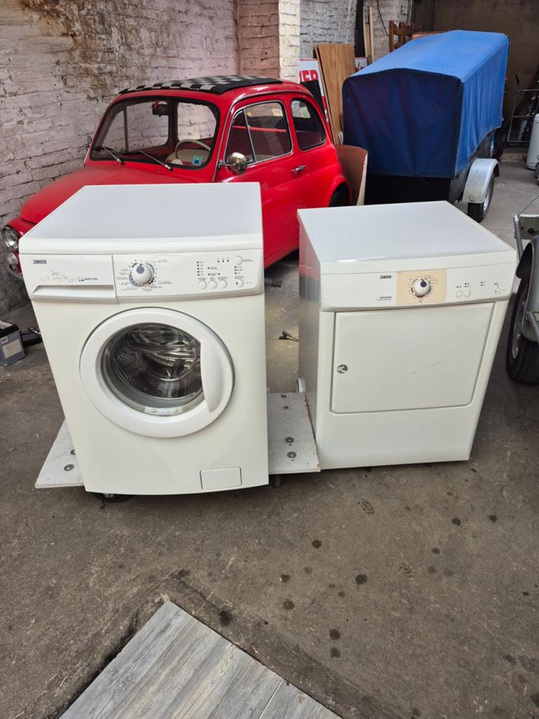 lave - linge zanussi 120 euros + sèche - linge  60 euros, Electroménager, 6 à 8 kg, Enlèvement, 1200 à 1600 tours, Moins de 85 cm