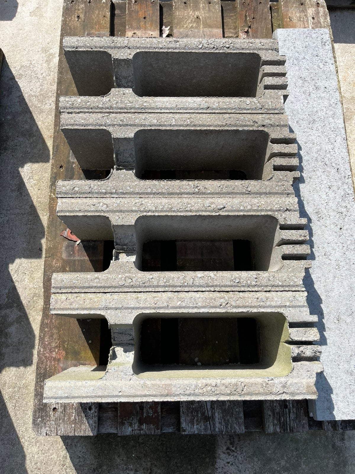 4 betonnen stapelblokken 49/19/20 cm, Ophalen, Nieuw