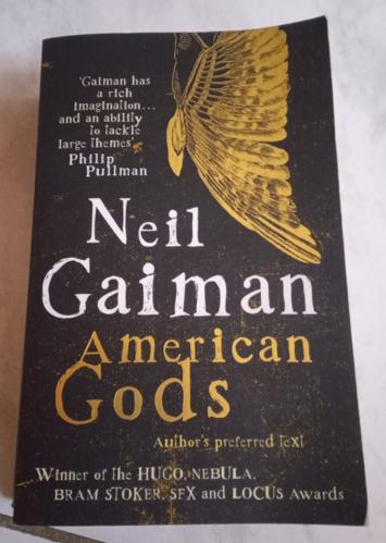 "American Gods" (Neil Gaiman) (English), Boeken, Ophalen of Verzenden, Gelezen