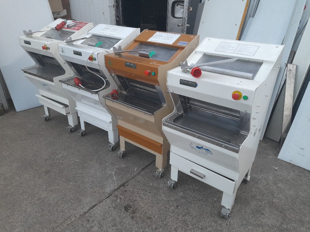 Machine a coupe pain/boulangerie/trancheuse, Electroménager, 1600 grammes de pâte ou plus, Enlèvement, Comme neuf, Avec minuteur