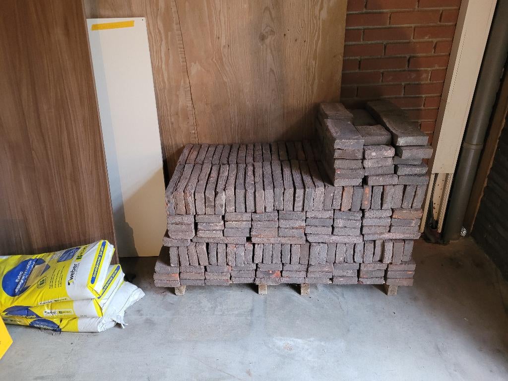 Gevelstenen - Vande Moortel Linea 3007, Doe-het-zelf en Bouw, Metselstenen, Ophalen, Zo goed als nieuw, Bakstenen