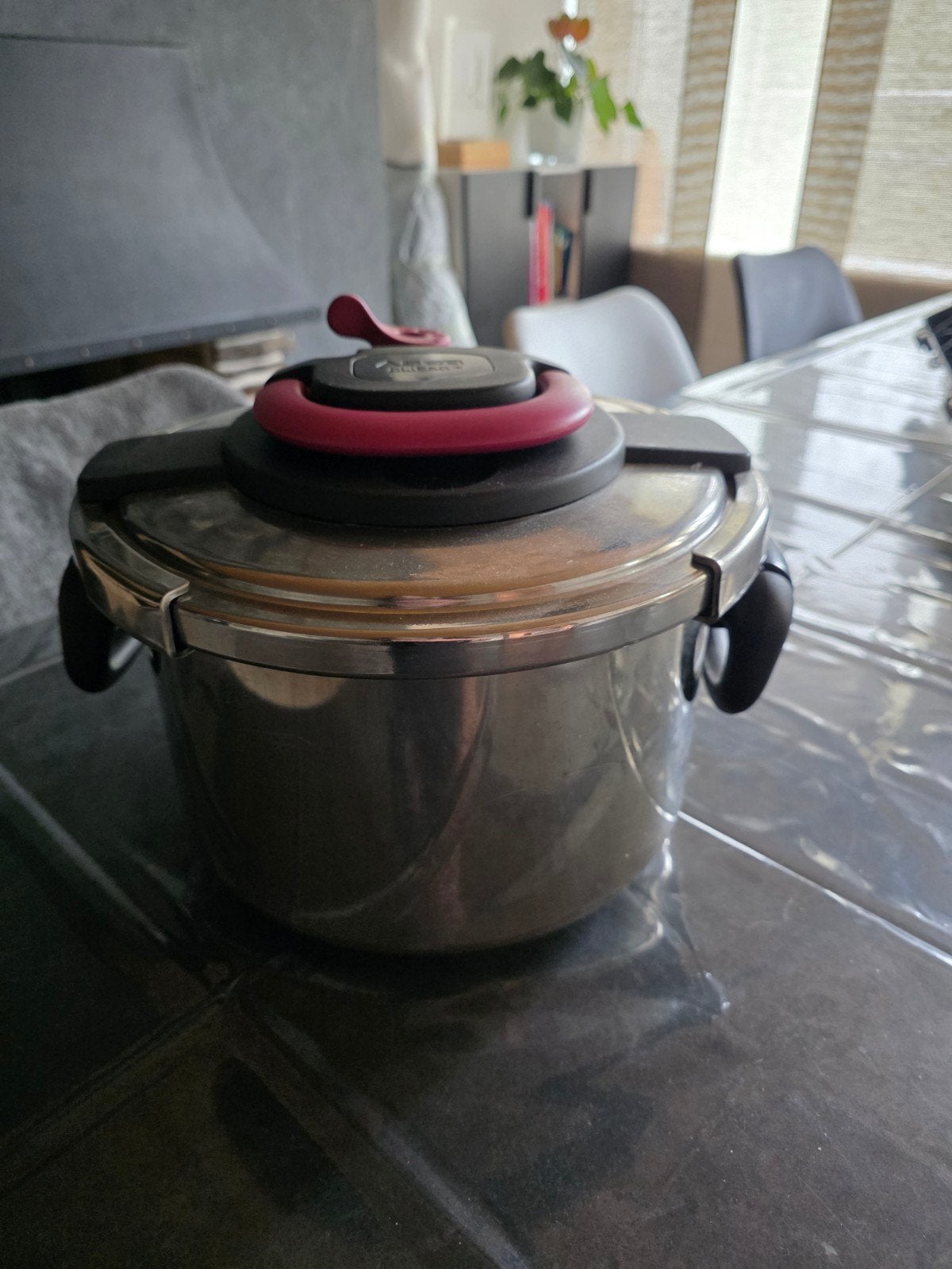 Cocotte SEB. 6litres en inox., Enlèvement, Utilisé, Inox, Casserole ou Cocotte-minute