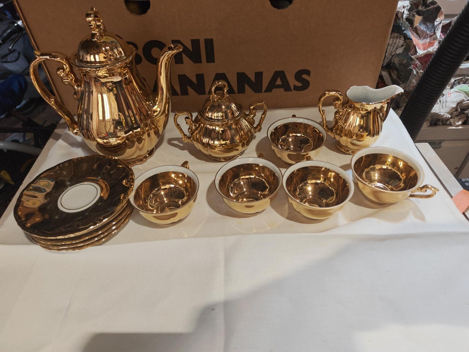Vintage goudkleurig koffie- en theeservies – complete set, Ophalen