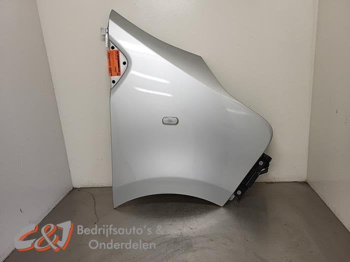 Aile avant droite d'un Opel Vivaro (L193), -, Opel, 3 mois de garantie, Utilisé