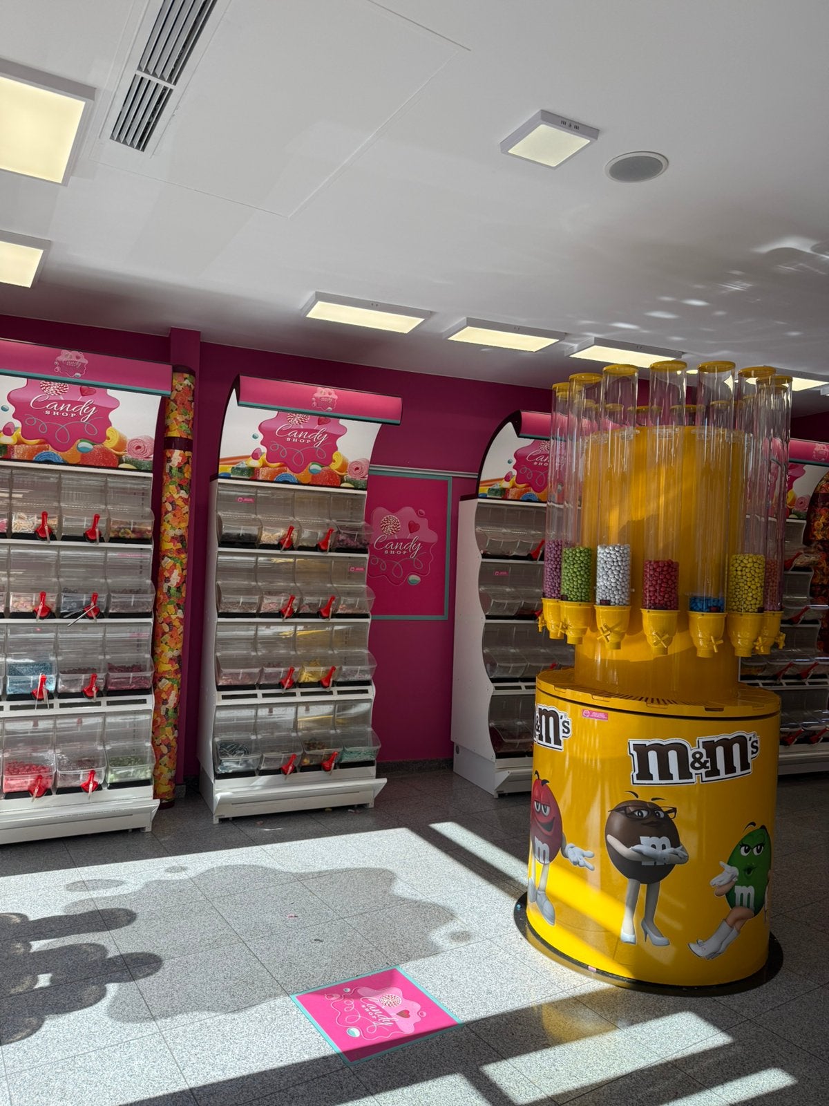 Meuble M&M’s, Enlèvement