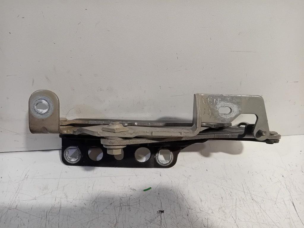 Motorkapscharnier links Peugeot 5008, Onderdelen@venauto.nl, Van der Ven Autorecycling B.V., Gebruikt, Ettenseweg 76, 4706 PB Roosendaal, The Netherlands