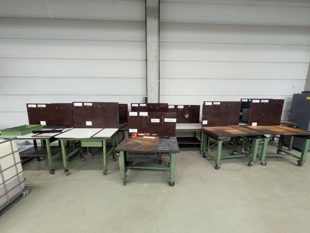 Lot van 11 werktafels, Ophalen, Gebruikt