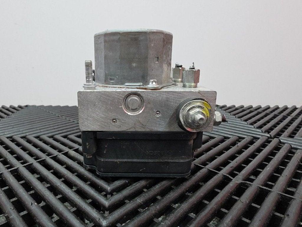 BLOC ABS (FREINS ANTI-BLOCAGE) Nissan NV 200 (M20M), Robert Bosch AG, Utilisé, Robert-Bosch-Allee 1
74232  Abstatt, DE, Engineering@bosch.com