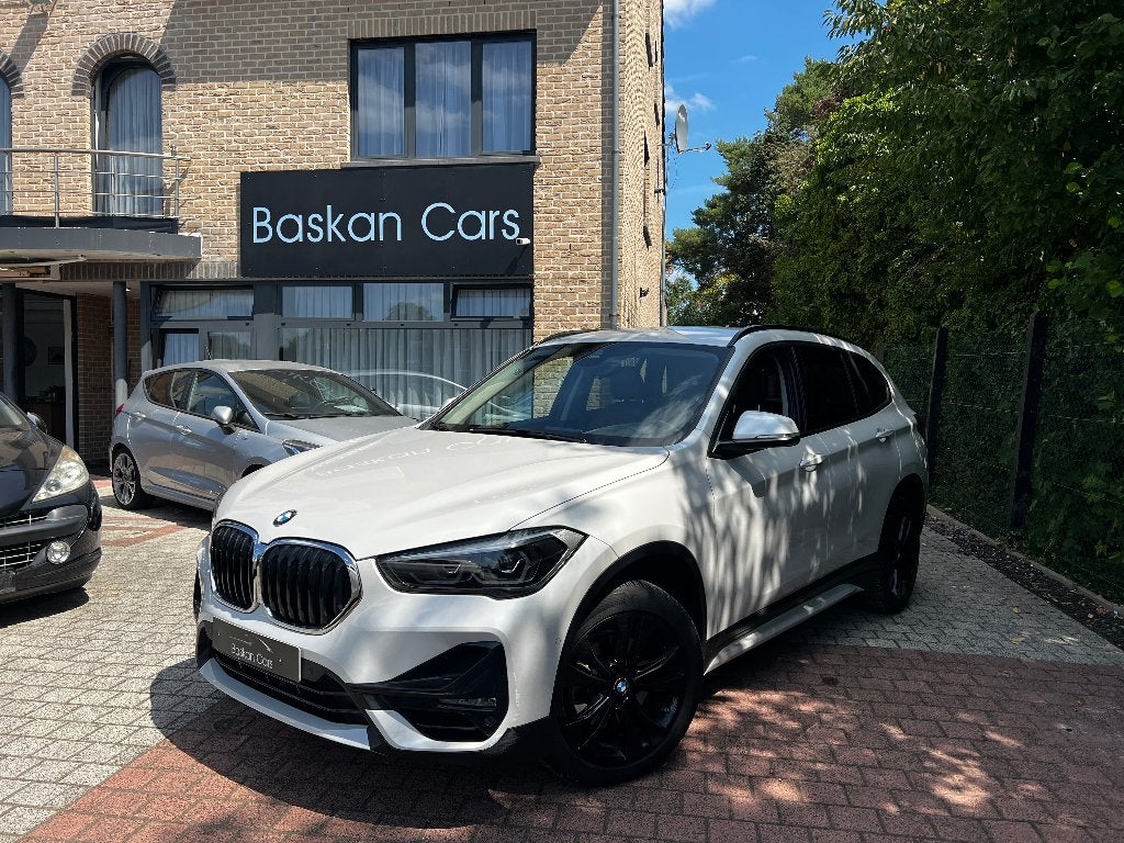 BMW X1 M PACK/M2020/60.000KM/NAVI/LEER/12M GARANTIE, Auto's, Wit, 5 deurs, SUV of Terreinwagen, https://public.car-pass.be/vhr/d6de13d7-07d8-49e7-a05b-aa2d4a2f9f71