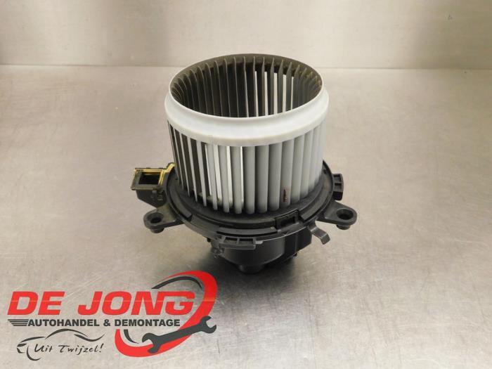 Moteur de ventilation chauffage d'un Peugeot 5008, -, 3 mois de garantie, Utilisé, -