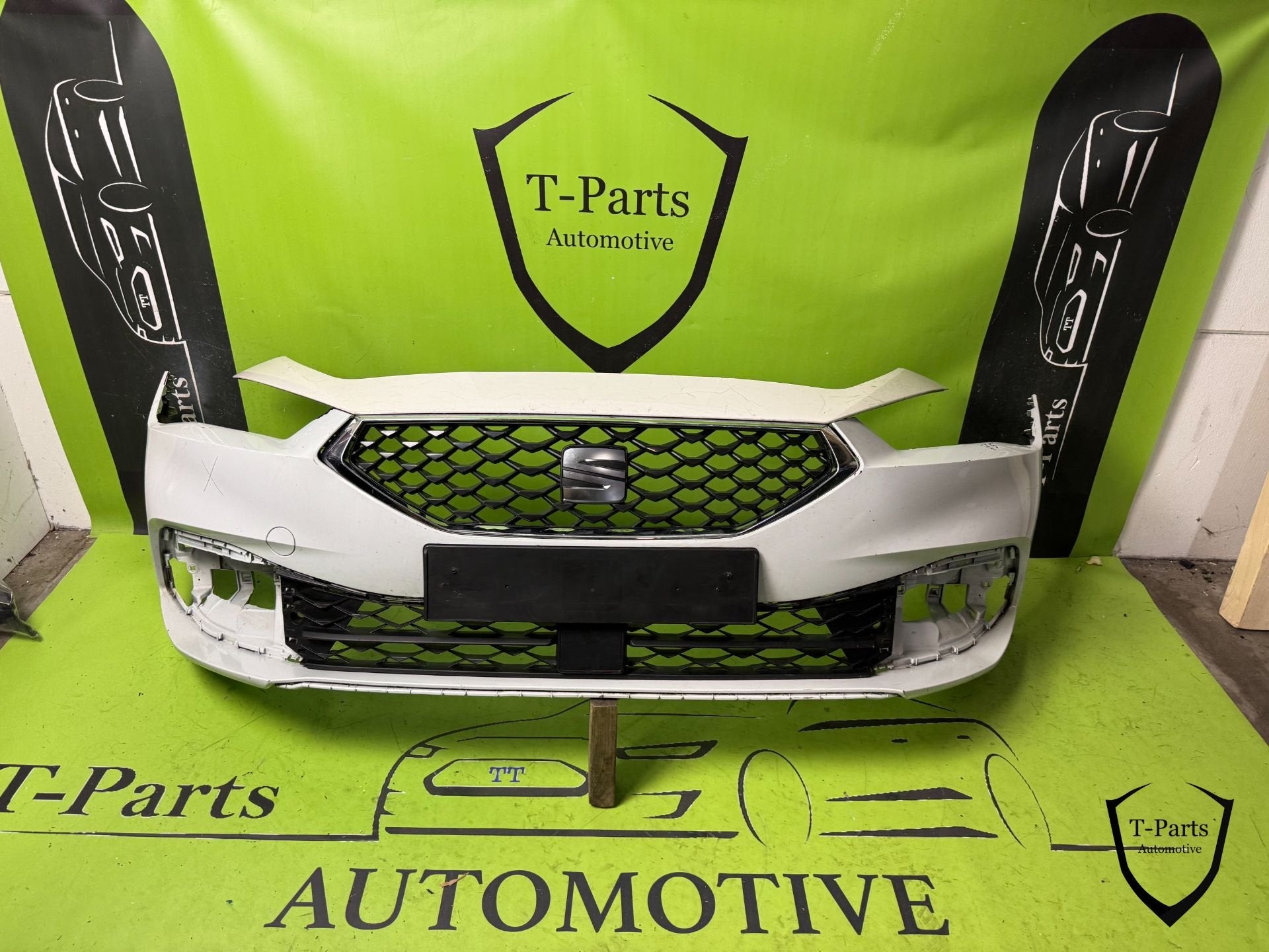 seat leon voorbumper bumper 19+, Gebruikt, Autovia A-2, Km 585 585
08760  Martorell, ES, SEAT S.A., Bumper