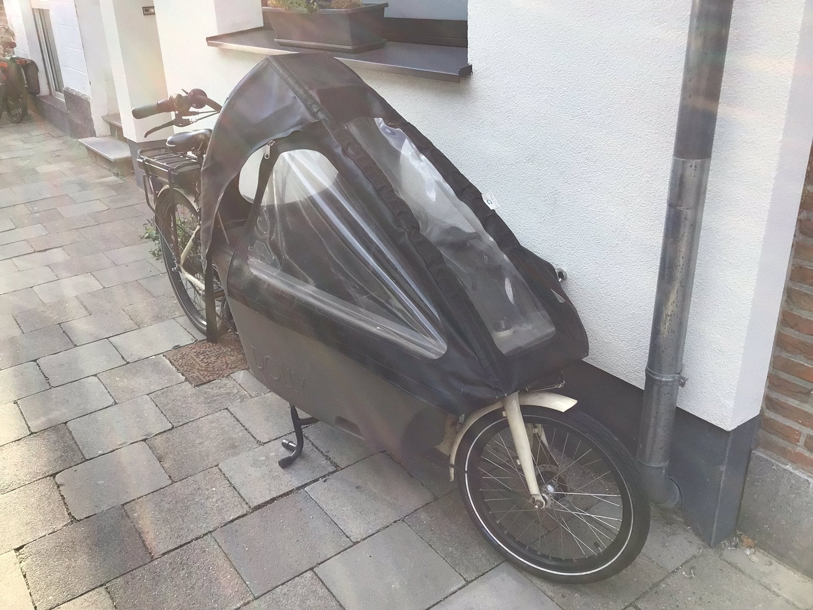 Oude bakfiets te koop, merk Dolly, Fietsen en Brommers, Gebruikt, 2 kinderen, Elektrisch, Schijfrem