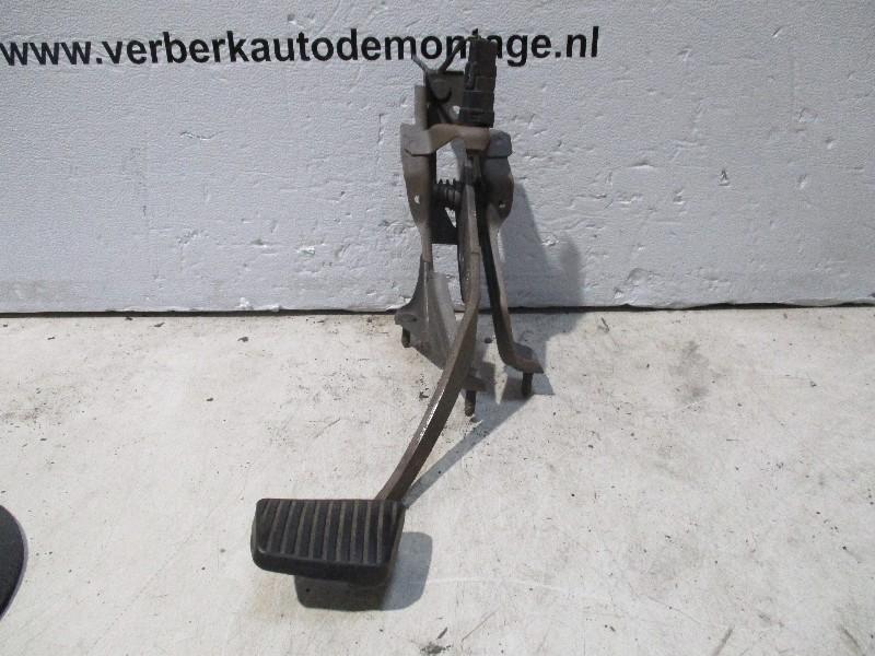REMPEDAAL Opel Kadett E (33 / 34 / 43 / 44) (dy), Gebruikt, Opel