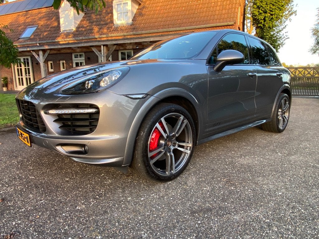 Porsche Cayenne 4.8 GTS, Nieuwstaat, Porsche dealer onderh!!, Autos, Achat, 4 portes, Noir, Automatique