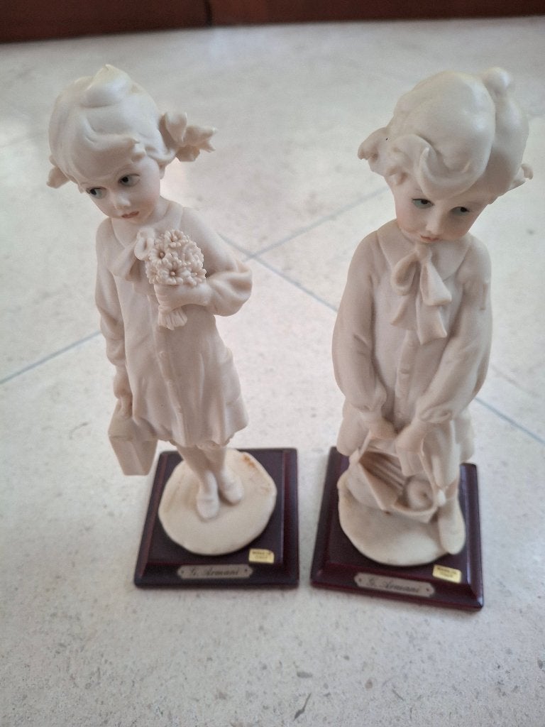 2 porseleleinen figuren G. Armani, Ophalen