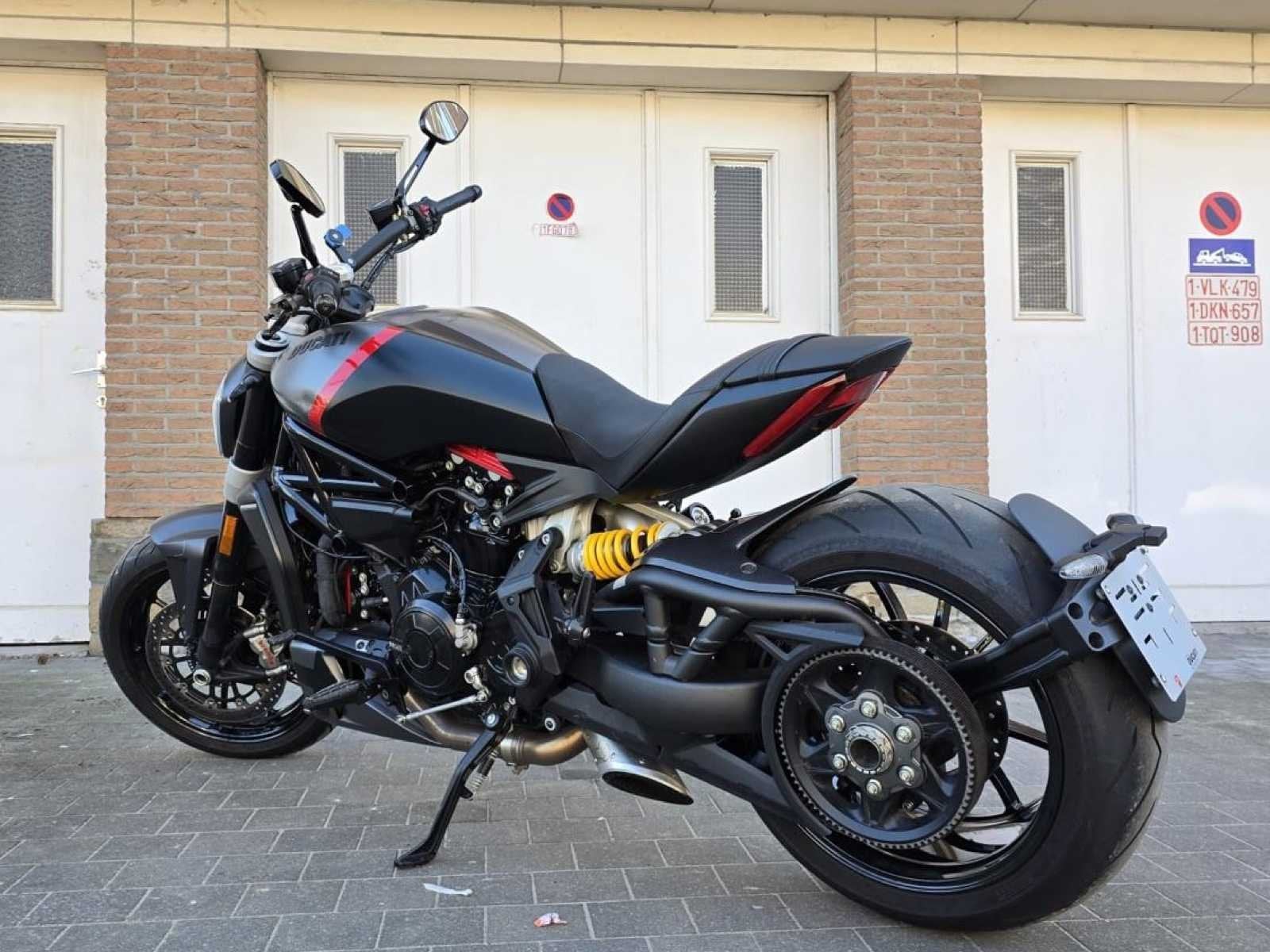 Moto Ducati Diavel, Entreprise, Autre