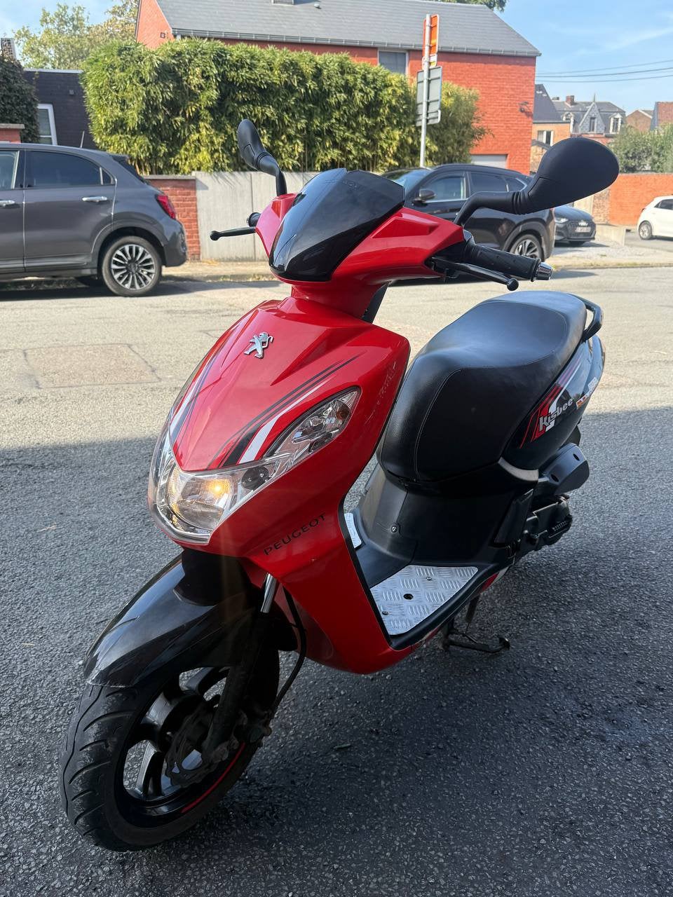 Scooter Peugeot kissbe 50 cc, Vélos & Vélomoteurs, Enlèvement ou Envoi, Comme neuf