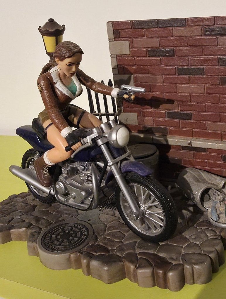 LARA Tombe Raider-figuur, Ophalen of Verzenden, Zo goed als nieuw, Overige typen