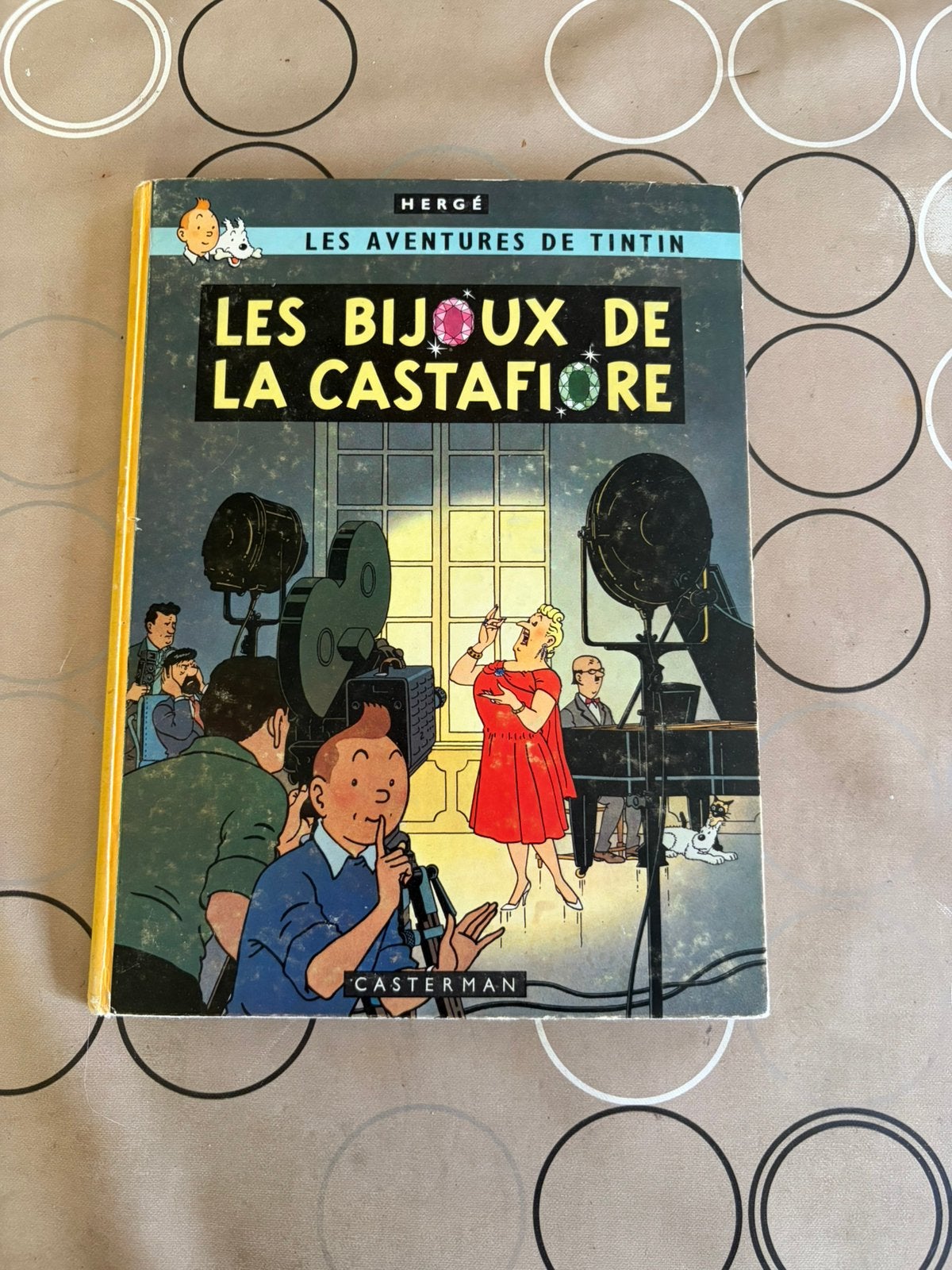Les bijoux de la castafiore/Les aventures de Tintin et Milou, Enlèvement, Utilisé, Fiction