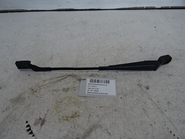 BRAS ESSUIE GLACE AVANT GAUCHE Skoda Roomster (5J), Utilisé, Info@skoda-auto.de, Skoda, Max-Planck-Straße  3-5
64331  Weiterstadt, DE