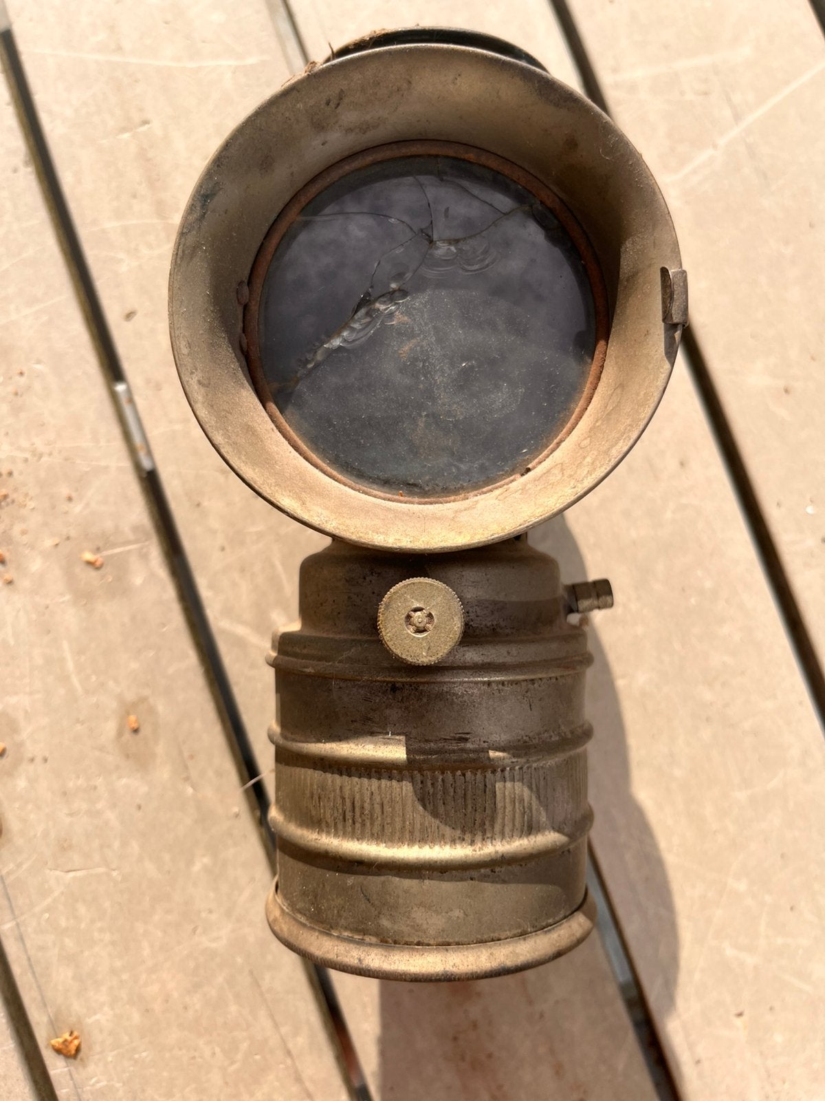 Antieke koperen fietslamp, Ophalen