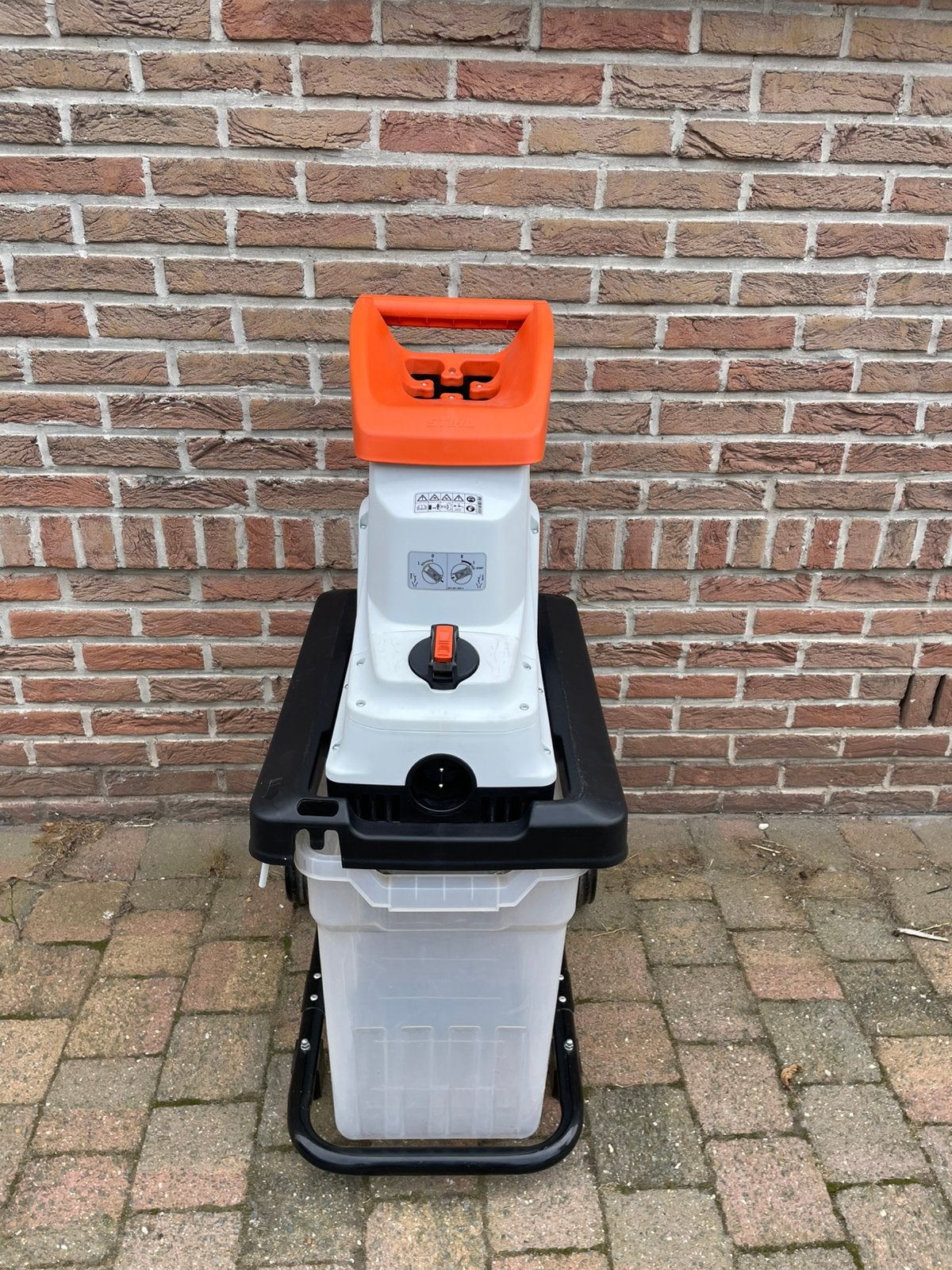 Broyeur Stihl, Enlèvement, Utilisé, Électrique, Sac de ramassage