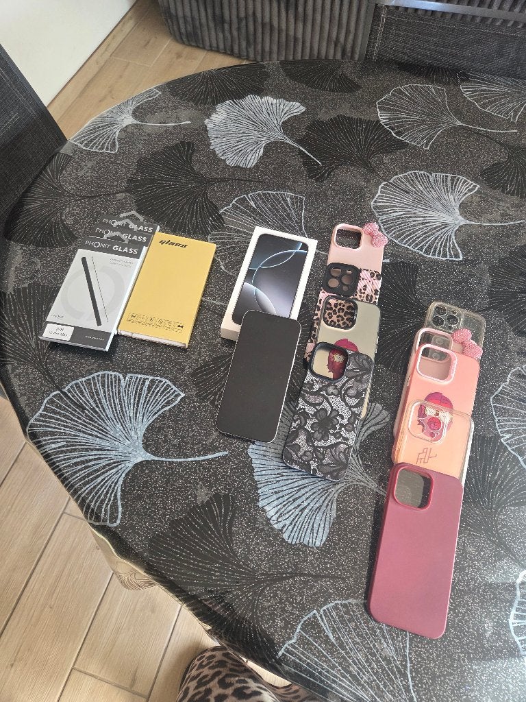 I phone 16 pro max comme neuf + sous garantie, Ophalen, Wit, 256 GB