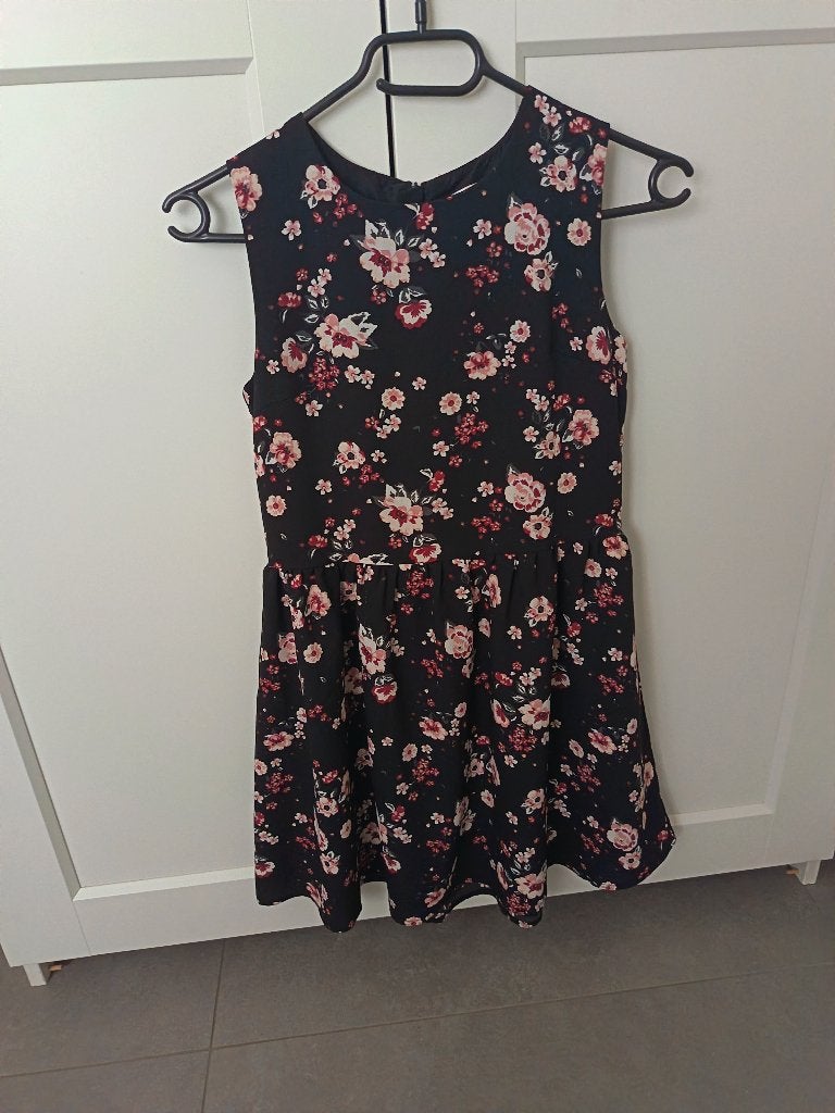 Kınder kledıng, Enlèvement, Utilisé, Taille 146