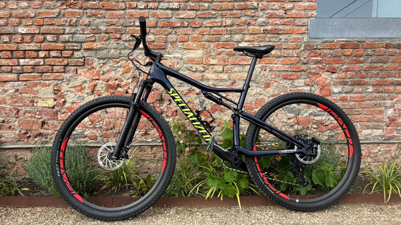 SPECIALIZED EPIC MEN COMP CARBON 29 - 2019 - full suspension, Fietsen en Brommers, Ophalen, Zo goed als nieuw