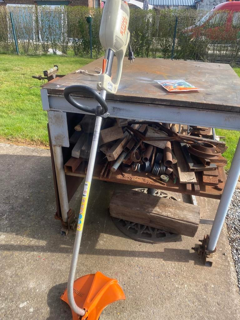 Débroussailleuse STIHL FSE 81, Ophalen, Gebruikt, 10 tot 30 cm, Elektrisch