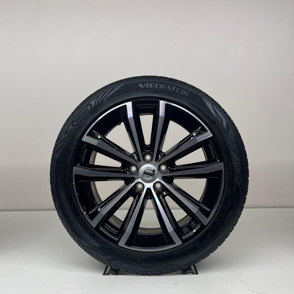 Volvo S60 / V60 - 18 inch - all season, Auto-onderdelen, 18 inch, Gebruikt, Banden en Velgen, Ophalen of Verzenden