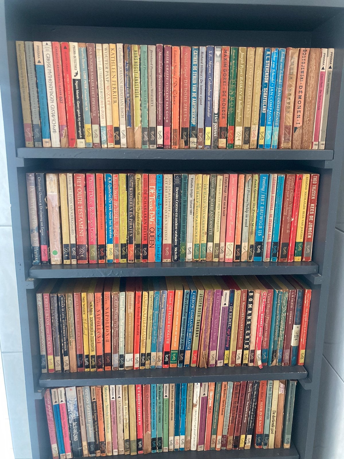 Lot vintage Prisma pockets in houten kastje, Ophalen, Gelezen, Verschillende onderwerpen