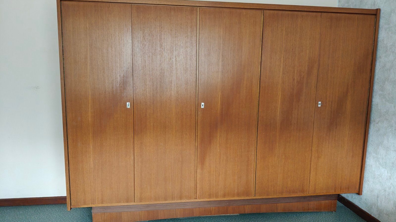 Kleerkast vintage - b: 250cm, d: 65 cm, h: 180 cm, Ophalen, Jaren '50/'60, Met plank(en), 200 cm of meer
