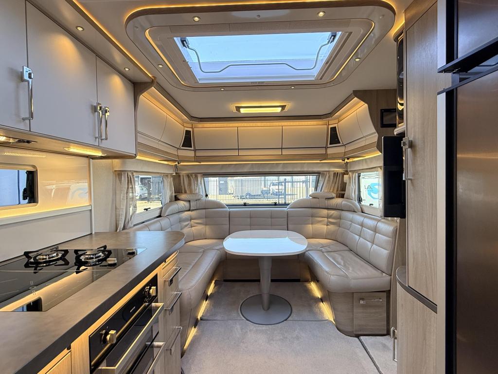 Kabe Imperial 740 TDL E8, Caravans en Kamperen, Caravans, Schokbreker, Rondzit, 7 tot 8 meter, Bedrijf