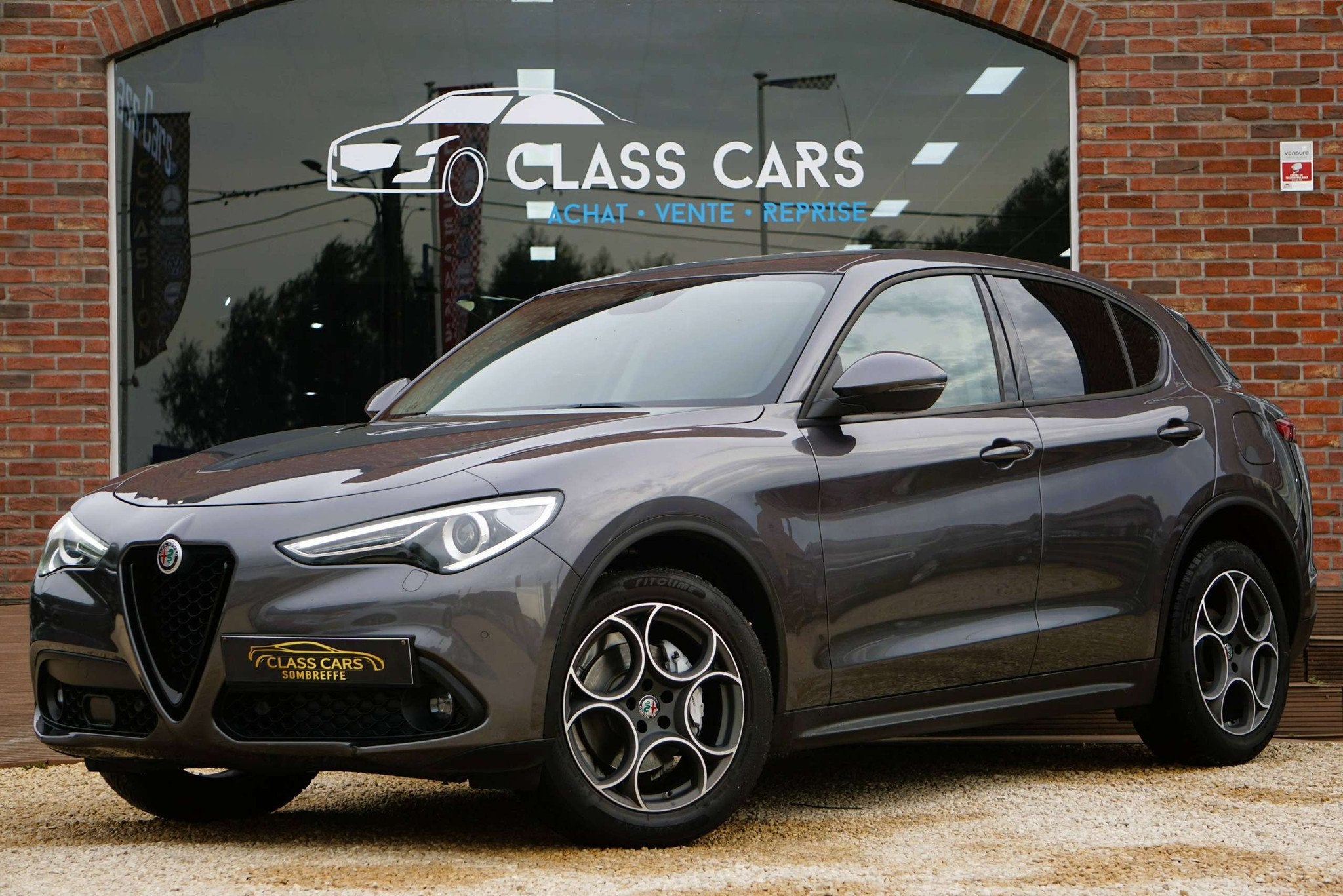 Alfa Romeo Stelvio 2.2 JTD Q4 Super / AUTOMATIQUE / LED / BI, Auto's, Automaat, Gebruikt, Zwart, 4 cilinders