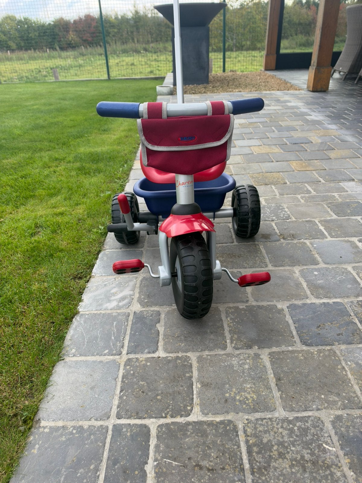 Kinderdriewieler met duwstang, Fietsen en Brommers, Ophalen, Zo goed als nieuw, Duwstang