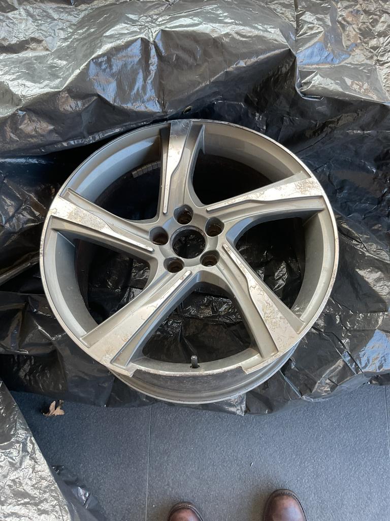 Gevraagd 1 volvo ixion velg 19 inch, Enlèvement, Volvo
