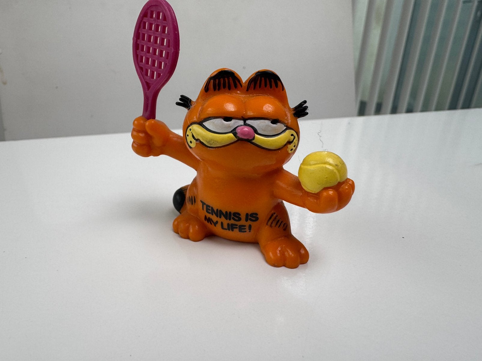 Garfield - tennis is my live - bully, Ophalen, Garfield, Zo goed als nieuw, Beeldje of Figuurtje