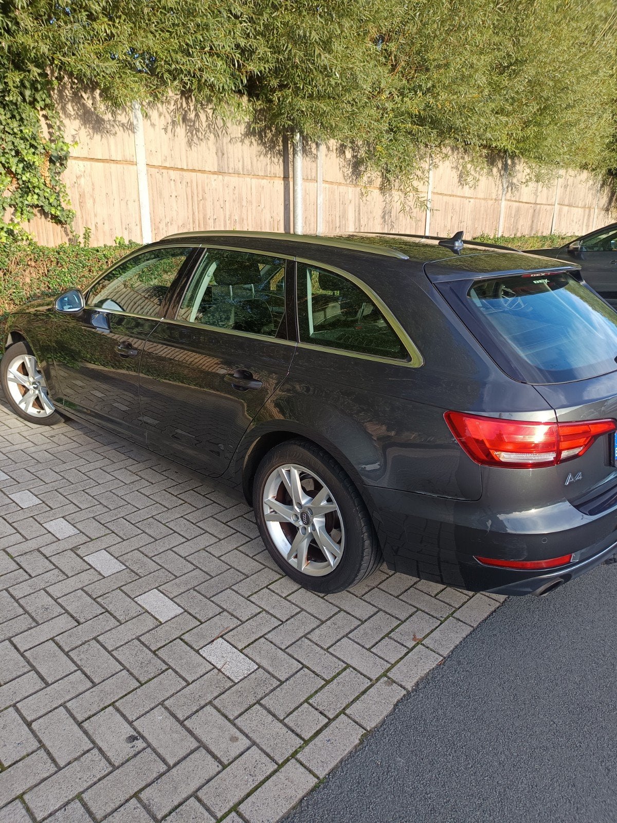 Audi A4 avant TFSI 190 pk benzine, Stof, Overige kleuren, 2000 kg, A4