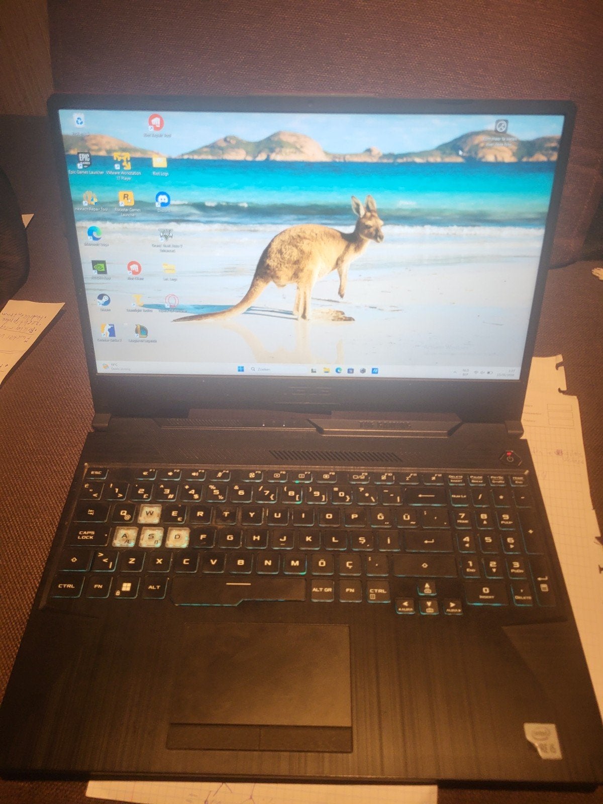 Asus Tuf F15 fonctionne parfaitement, Qwerty, 8 GB, ASUS, 16 pouces