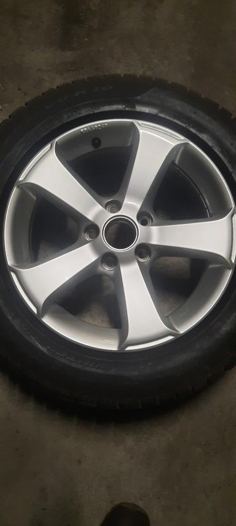 A vendre kit hiver pour vw Sharan et tiguan, Auto-onderdelen, Banden en Velgen