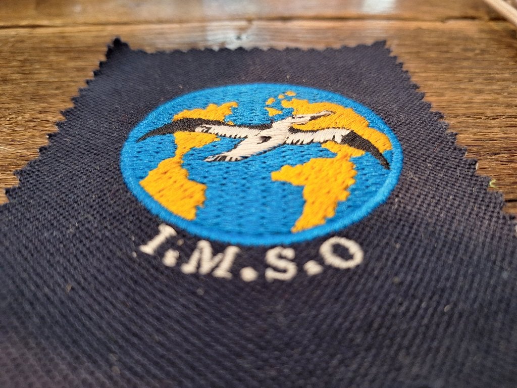 geborduurde patch van IMSO, nieuwstaat, Enlèvement ou Envoi, Autres, Emblème ou Badge