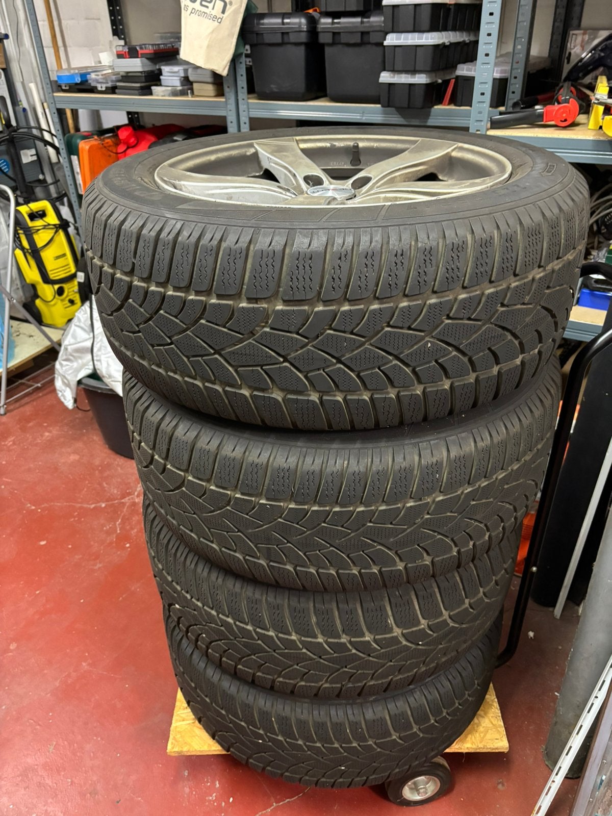 Winterbanden op velg voor BMW 520d R17, Ophalen, Zo goed als nieuw