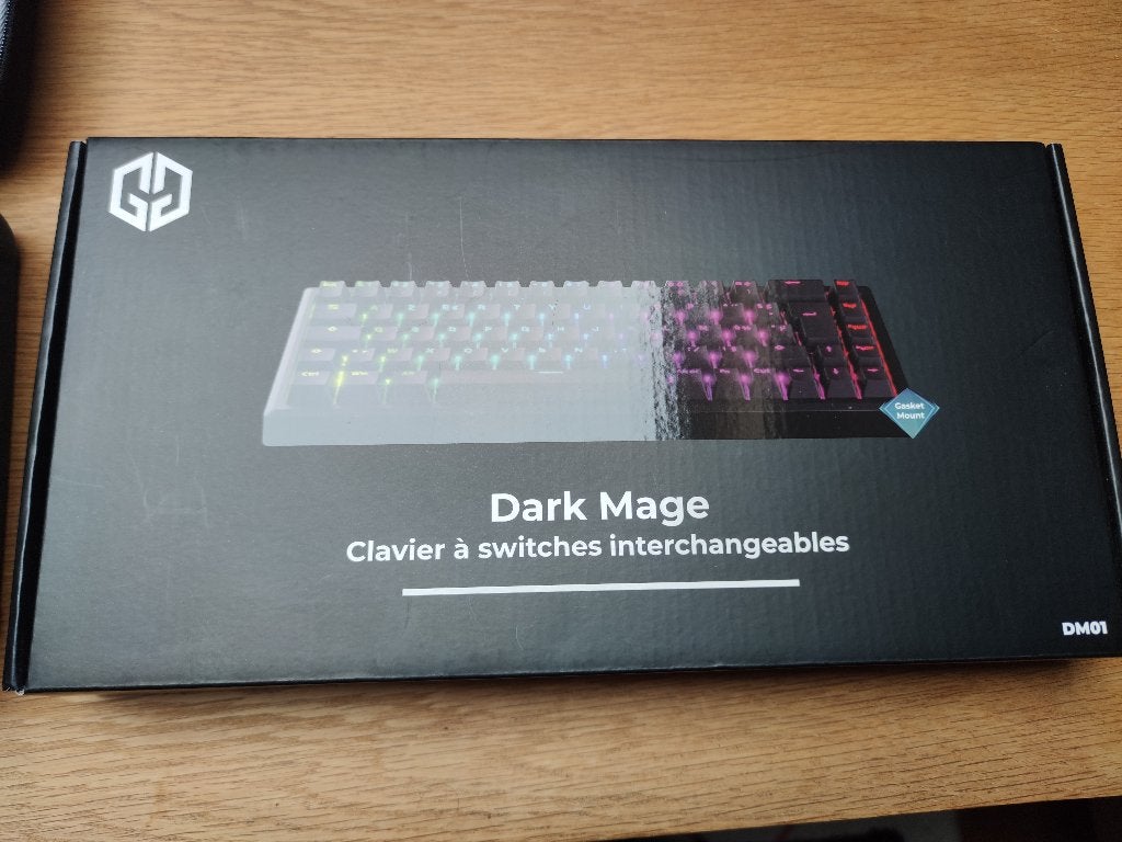 Mini mechanisch toetsenbord + hoesjes, Computers en Software, Ophalen, Azerty, Nieuw, Bedraad