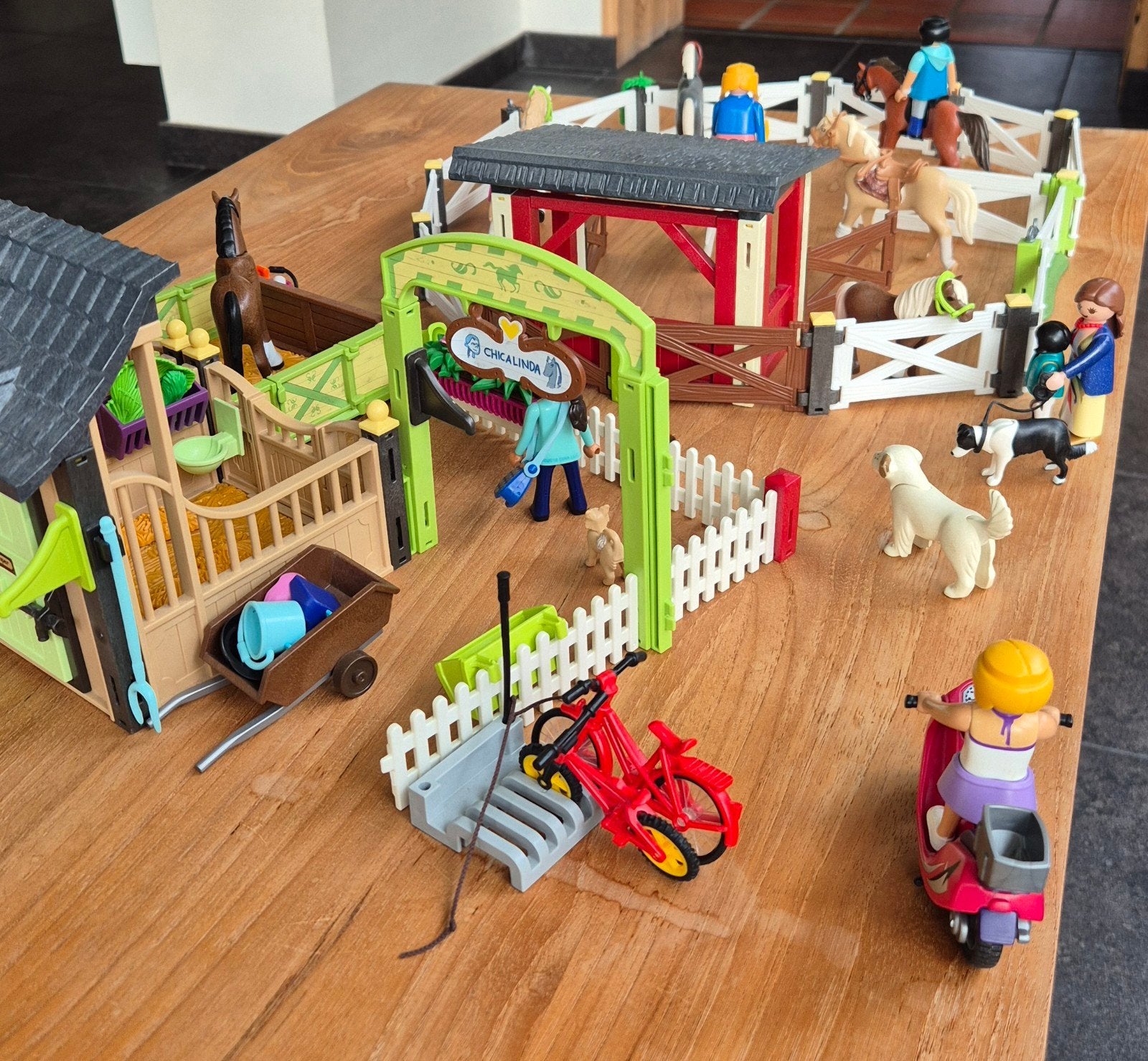 Playmobil manege, Enlèvement, Comme neuf, Kit complet, Autres types