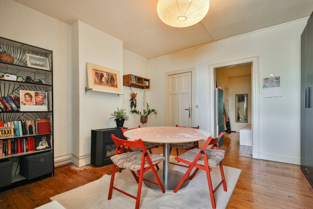 Instapklaar appartement met lage gemeenschappelijke kosten!, Immo, Wilrijk, 144 kWh/m²/jaar, Tot 200 m², 61 m²