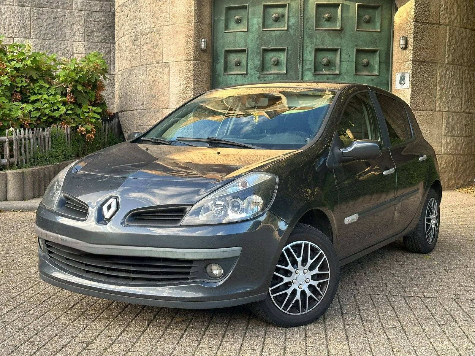 RENAULT CLIO III — ÉDITION RIP CURL, Achat, Carnet d'entretien, 5 portes, Particulier